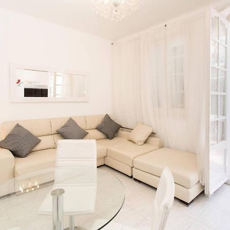 Apart En El Centro Con Terraza Le Blanc Apartment Sitges Exterior photo